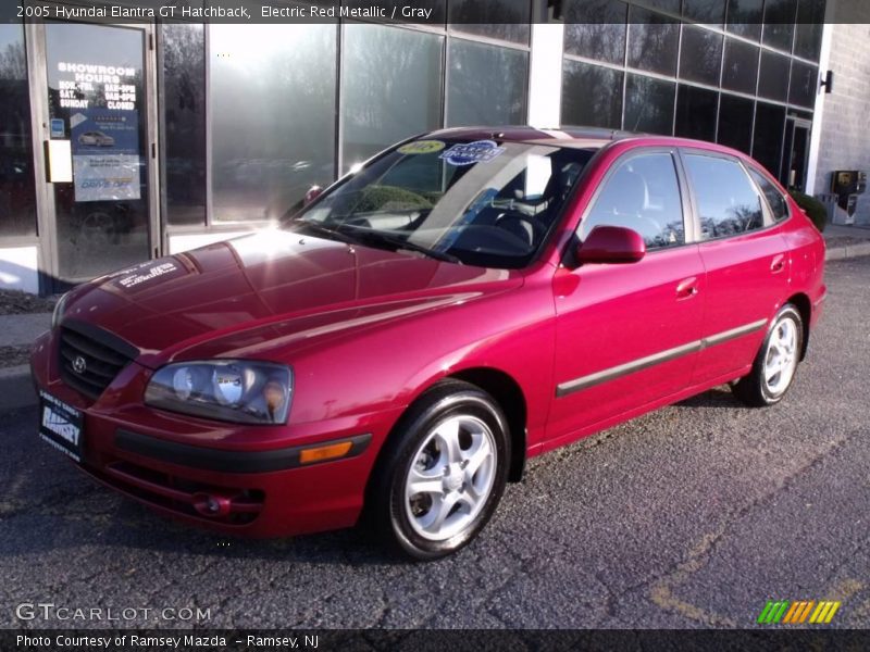 Electric Red Metallic / Gray 2005 Hyundai Elantra GT Hatchback
