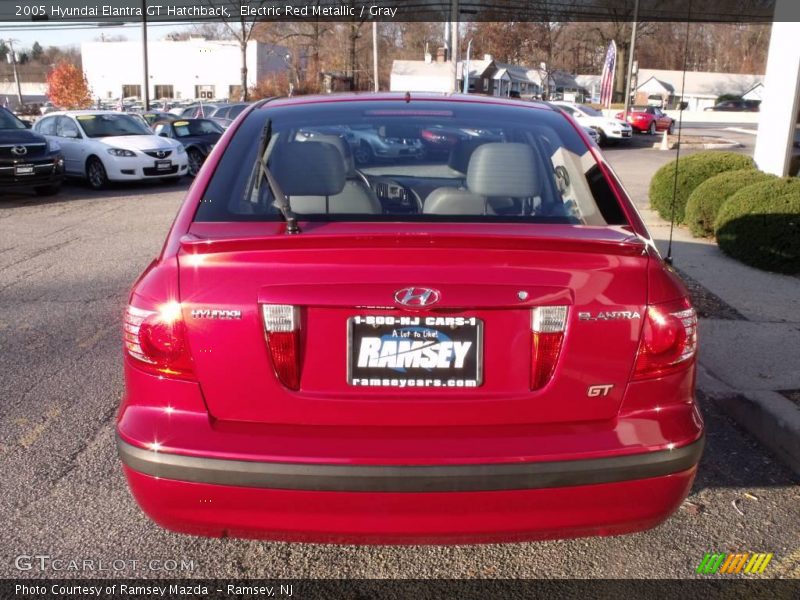 Electric Red Metallic / Gray 2005 Hyundai Elantra GT Hatchback