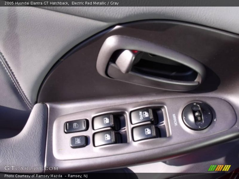Electric Red Metallic / Gray 2005 Hyundai Elantra GT Hatchback