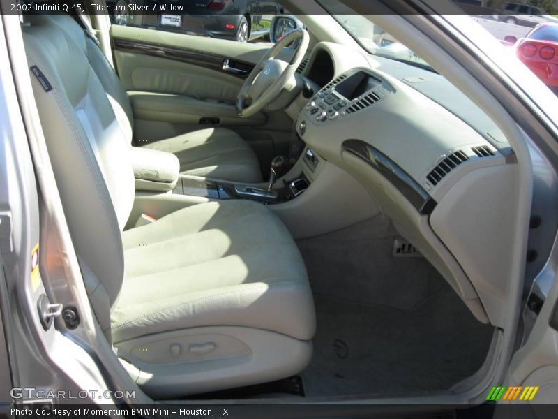 Titanium Silver / Willow 2002 Infiniti Q 45