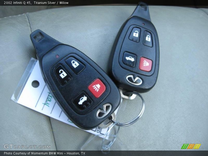 Titanium Silver / Willow 2002 Infiniti Q 45