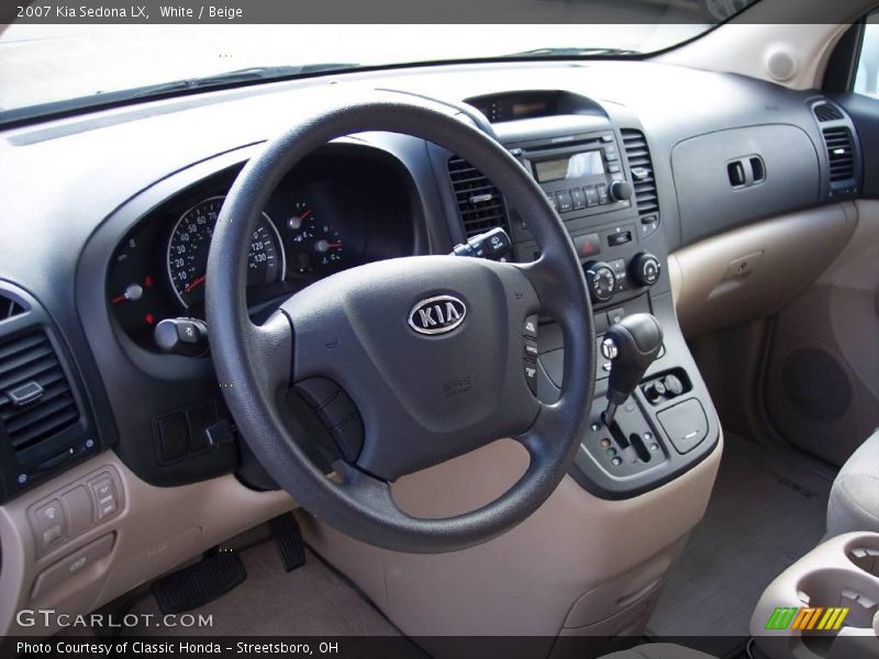 White / Beige 2007 Kia Sedona LX