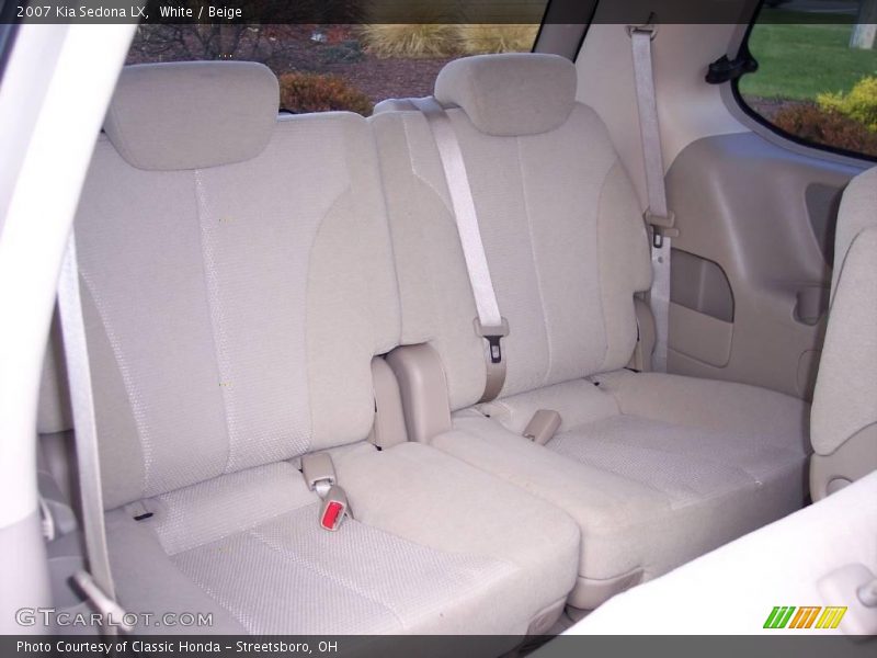 White / Beige 2007 Kia Sedona LX