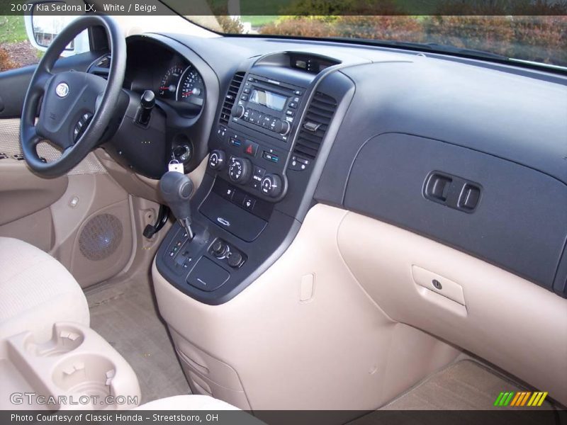 White / Beige 2007 Kia Sedona LX