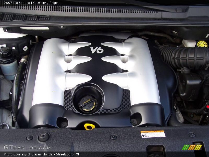 White / Beige 2007 Kia Sedona LX