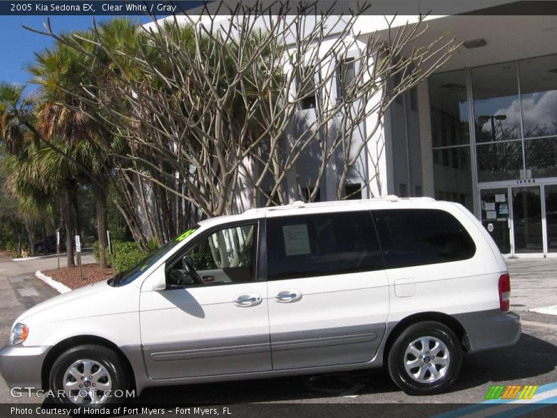 Clear White / Gray 2005 Kia Sedona EX