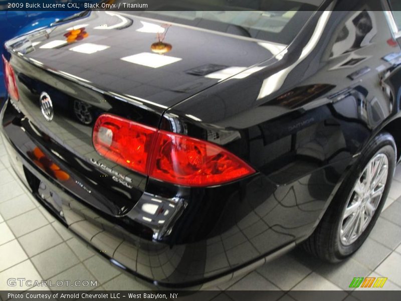 Black Onyx / Titanium 2009 Buick Lucerne CXL