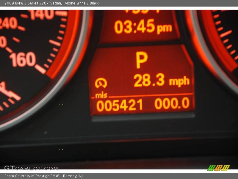 Alpine White / Black 2009 BMW 3 Series 328xi Sedan