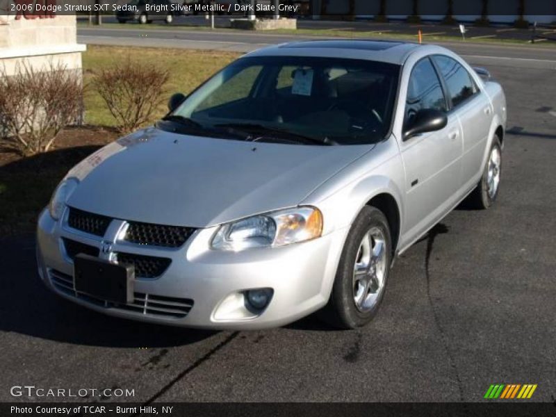 Bright Silver Metallic / Dark Slate Grey 2006 Dodge Stratus SXT Sedan