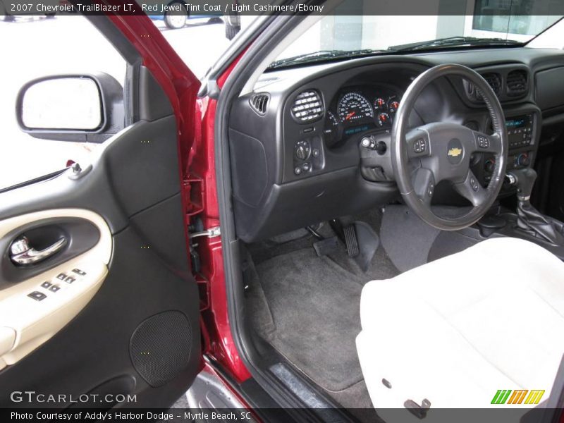 Red Jewel Tint Coat / Light Cashmere/Ebony 2007 Chevrolet TrailBlazer LT
