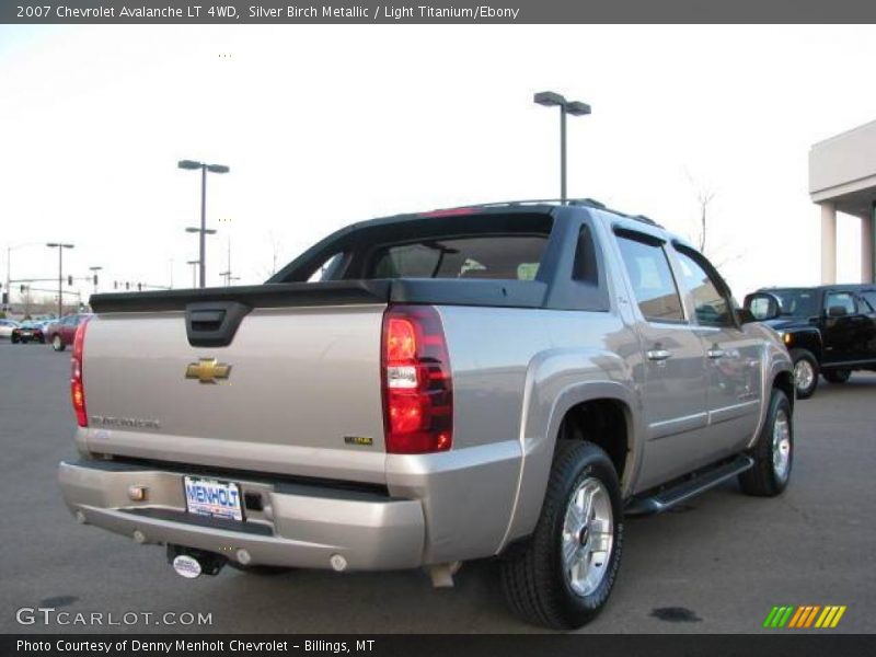 Silver Birch Metallic / Light Titanium/Ebony 2007 Chevrolet Avalanche LT 4WD