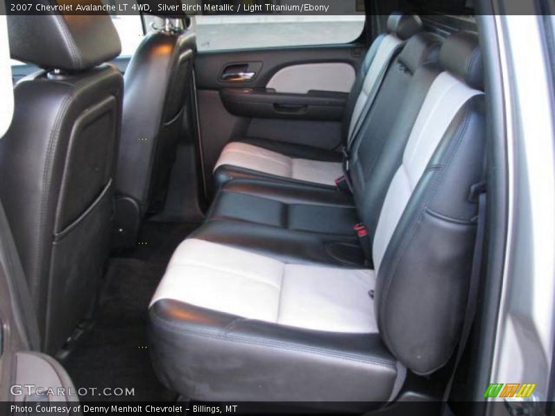 Silver Birch Metallic / Light Titanium/Ebony 2007 Chevrolet Avalanche LT 4WD