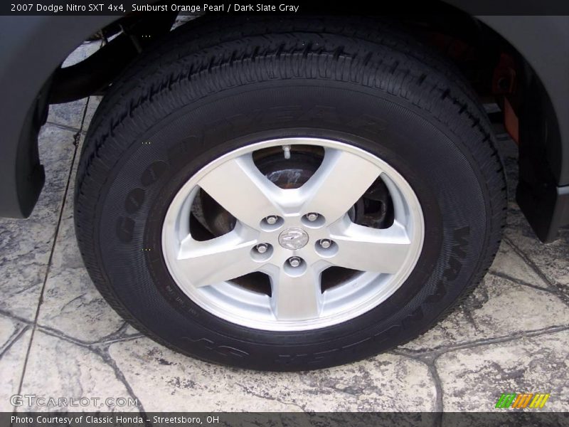 Sunburst Orange Pearl / Dark Slate Gray 2007 Dodge Nitro SXT 4x4