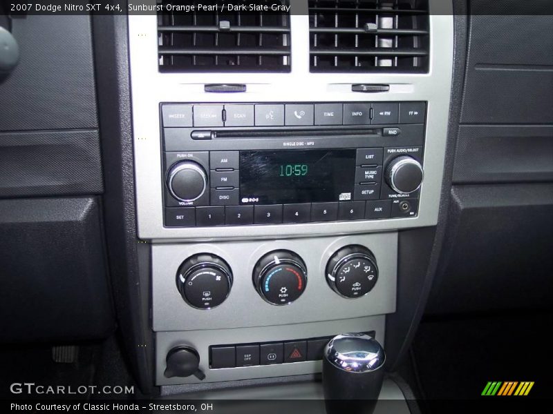 Sunburst Orange Pearl / Dark Slate Gray 2007 Dodge Nitro SXT 4x4