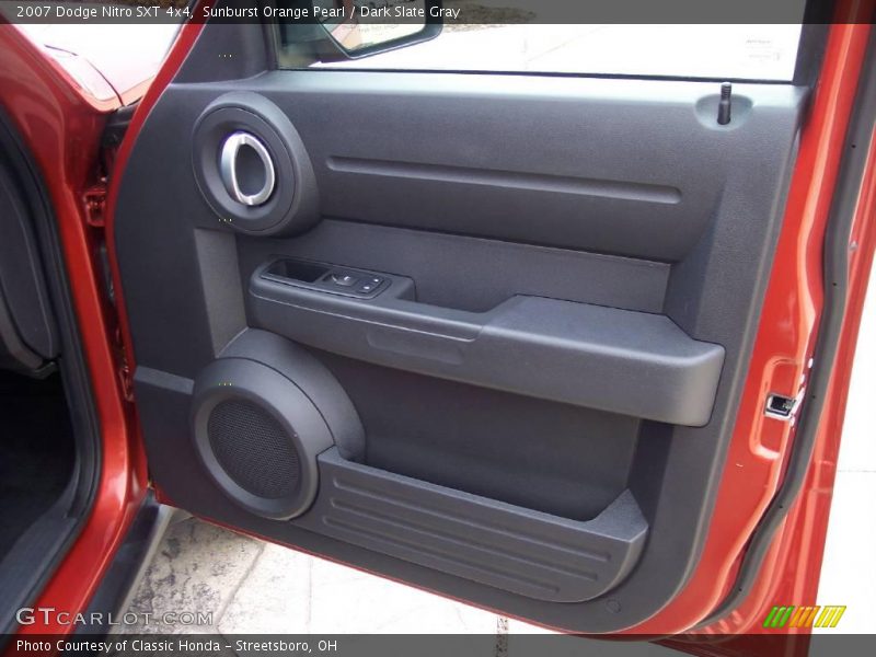 Sunburst Orange Pearl / Dark Slate Gray 2007 Dodge Nitro SXT 4x4