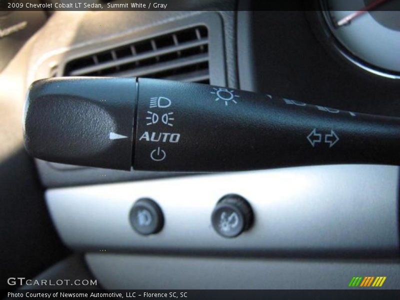 Summit White / Gray 2009 Chevrolet Cobalt LT Sedan