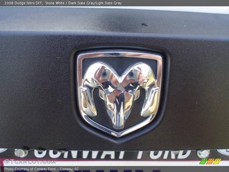 Stone White / Dark Slate Gray/Light Slate Gray 2008 Dodge Nitro SXT