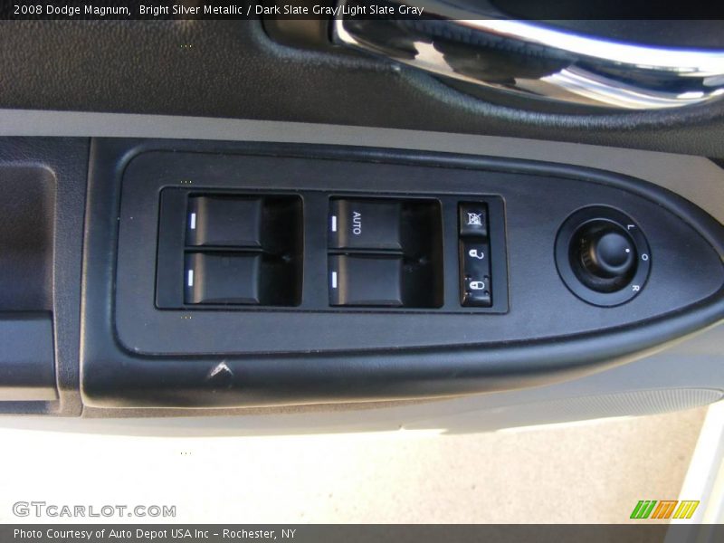 Bright Silver Metallic / Dark Slate Gray/Light Slate Gray 2008 Dodge Magnum