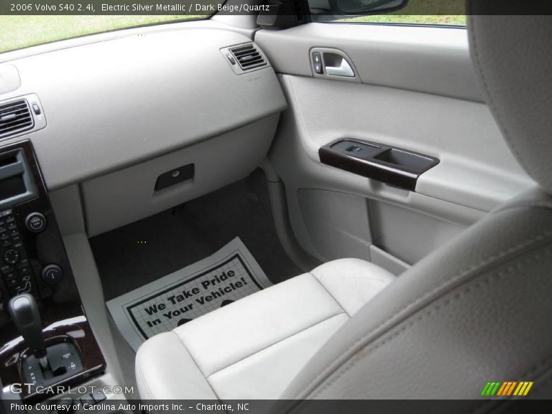 Electric Silver Metallic / Dark Beige/Quartz 2006 Volvo S40 2.4i