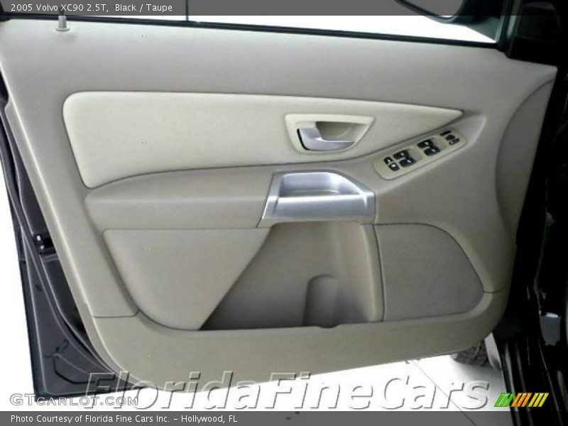 Black / Taupe 2005 Volvo XC90 2.5T