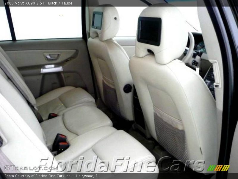 Black / Taupe 2005 Volvo XC90 2.5T