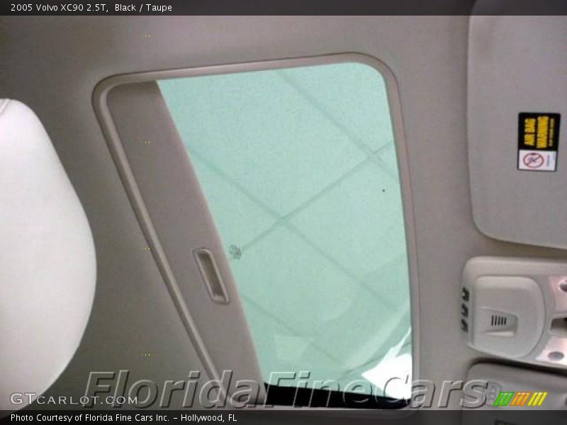 Black / Taupe 2005 Volvo XC90 2.5T