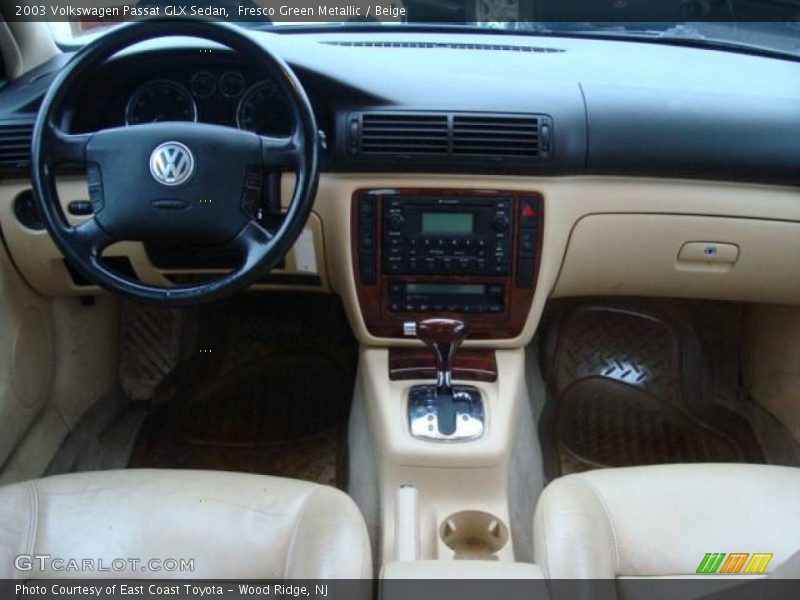 Fresco Green Metallic / Beige 2003 Volkswagen Passat GLX Sedan