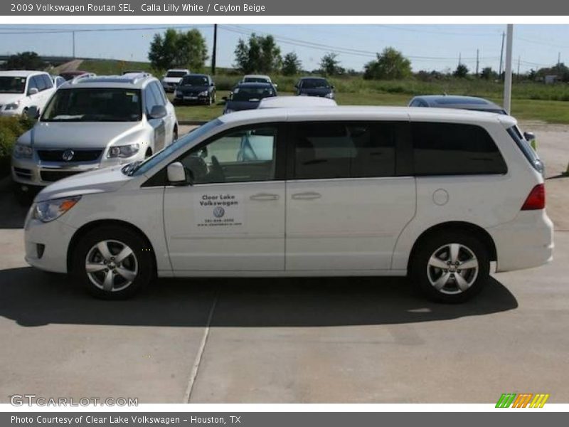 Calla Lilly White / Ceylon Beige 2009 Volkswagen Routan SEL