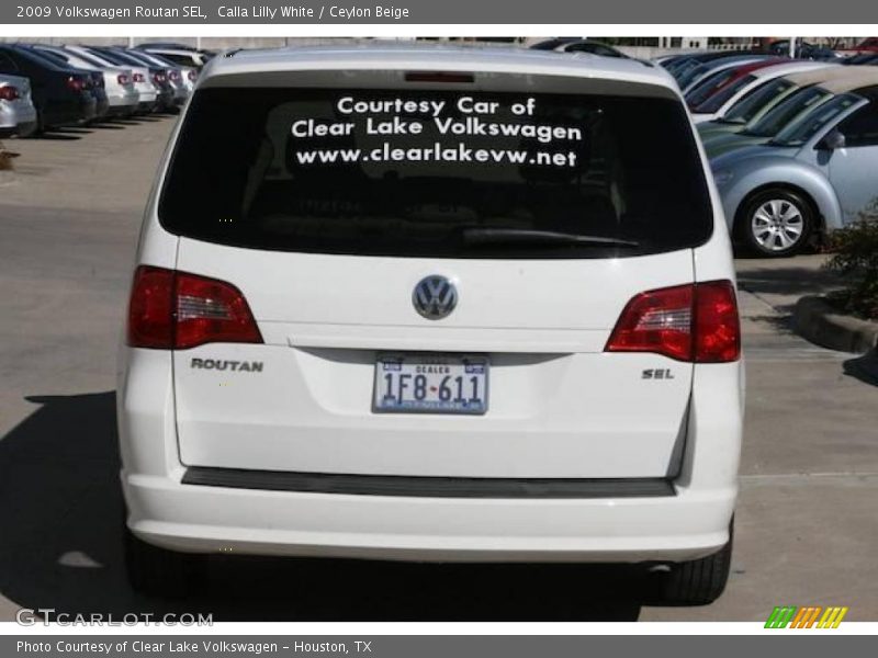 Calla Lilly White / Ceylon Beige 2009 Volkswagen Routan SEL