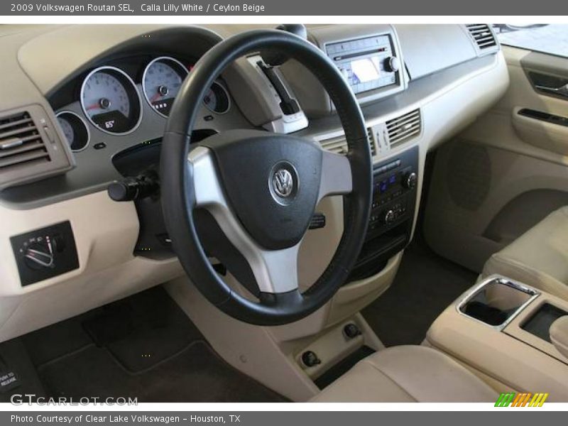 Calla Lilly White / Ceylon Beige 2009 Volkswagen Routan SEL