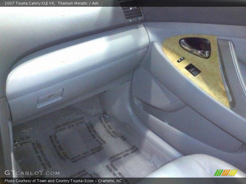 Titanium Metallic / Ash 2007 Toyota Camry XLE V6