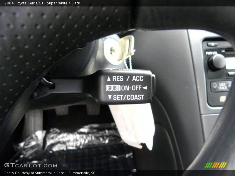 Super White / Black 2004 Toyota Celica GT
