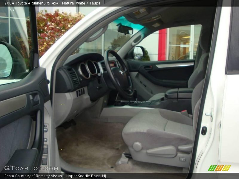 Natural White / Taupe 2004 Toyota 4Runner SR5 4x4