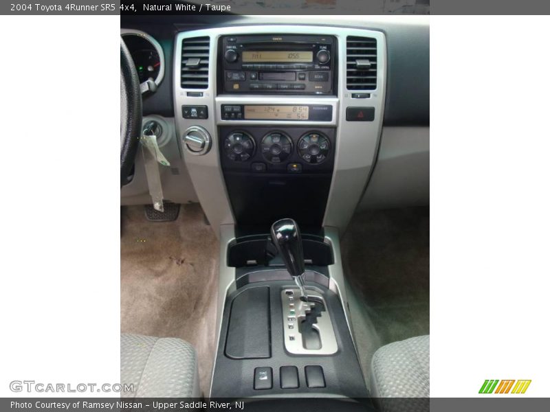Natural White / Taupe 2004 Toyota 4Runner SR5 4x4