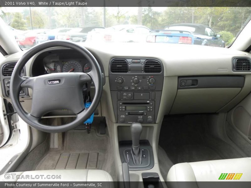 White / Taupe/Light Taupe 2001 Volvo V40