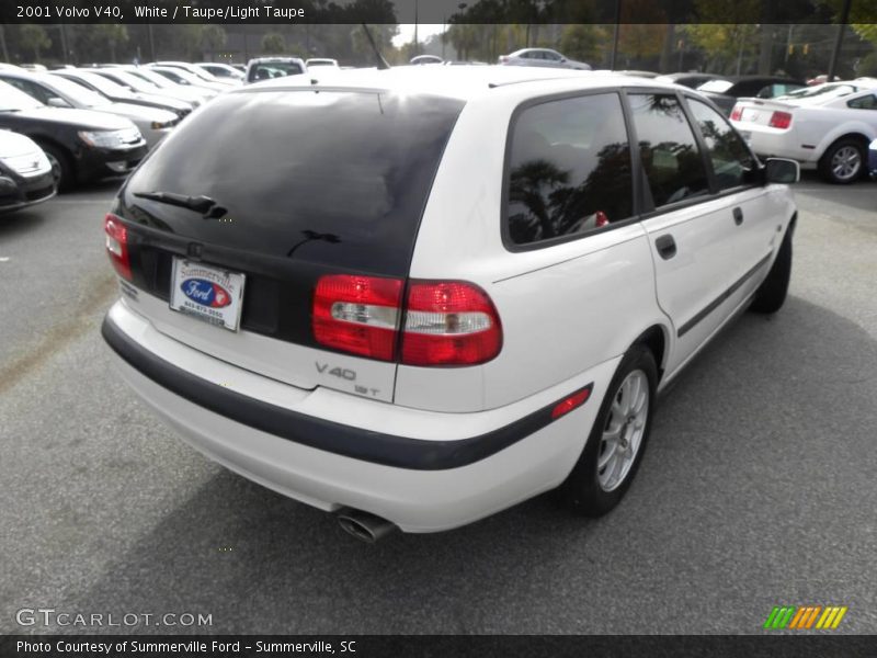 White / Taupe/Light Taupe 2001 Volvo V40