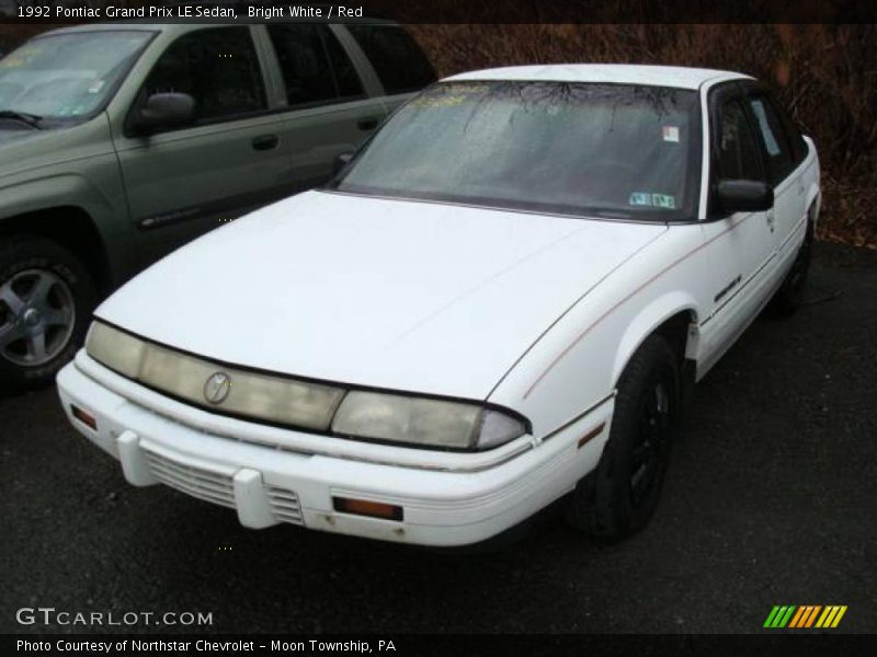 Bright White / Red 1992 Pontiac Grand Prix LE Sedan