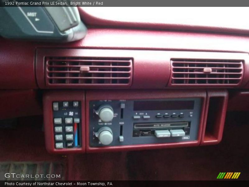 Bright White / Red 1992 Pontiac Grand Prix LE Sedan