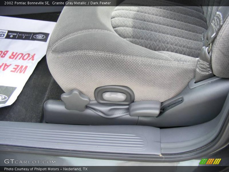 Granite Gray Metallic / Dark Pewter 2002 Pontiac Bonneville SE