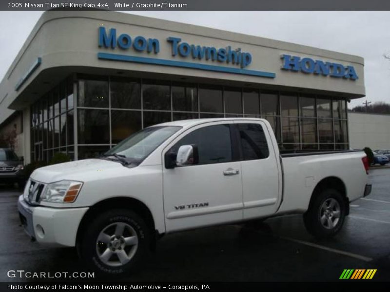 White / Graphite/Titanium 2005 Nissan Titan SE King Cab 4x4