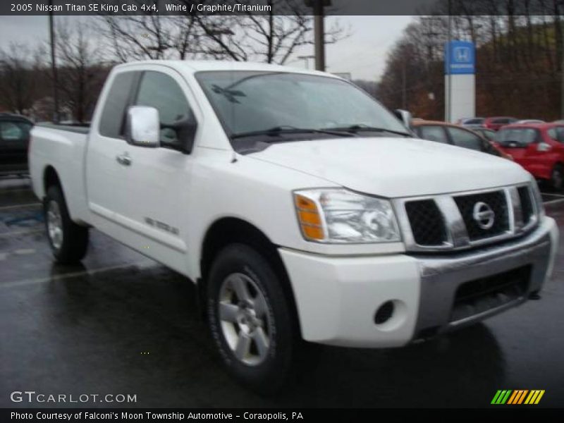 White / Graphite/Titanium 2005 Nissan Titan SE King Cab 4x4