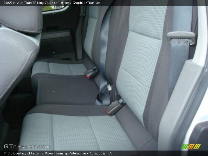 White / Graphite/Titanium 2005 Nissan Titan SE King Cab 4x4