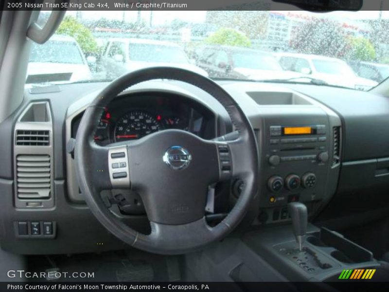 White / Graphite/Titanium 2005 Nissan Titan SE King Cab 4x4