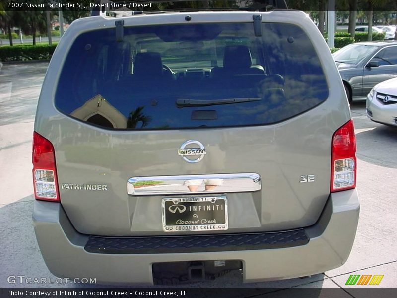Desert Stone / Desert 2007 Nissan Pathfinder SE