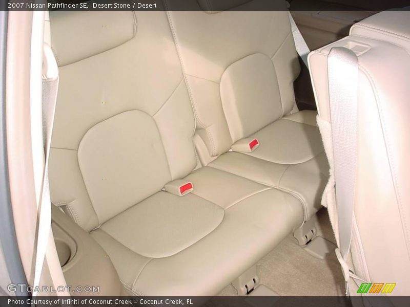 Desert Stone / Desert 2007 Nissan Pathfinder SE