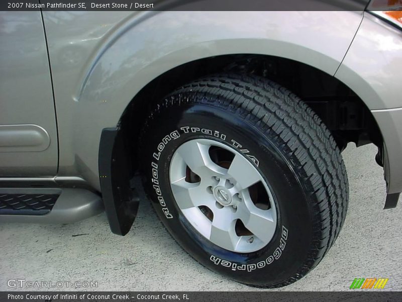 Desert Stone / Desert 2007 Nissan Pathfinder SE