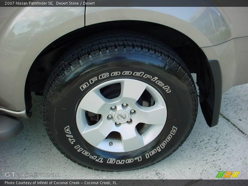 Desert Stone / Desert 2007 Nissan Pathfinder SE