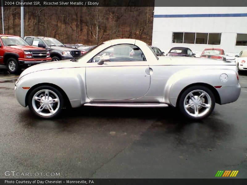 Ricochet Silver Metallic / Ebony 2004 Chevrolet SSR