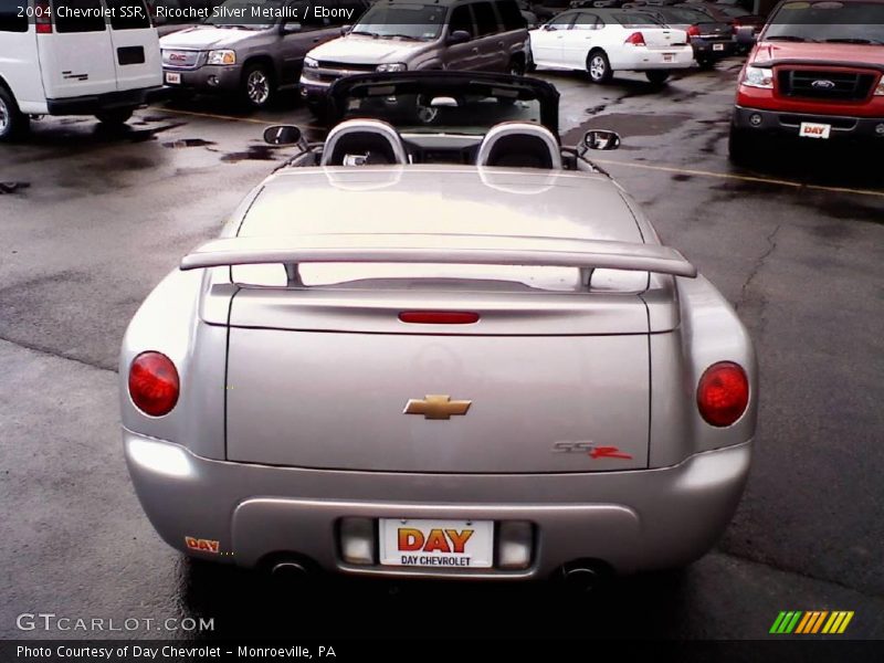 Ricochet Silver Metallic / Ebony 2004 Chevrolet SSR