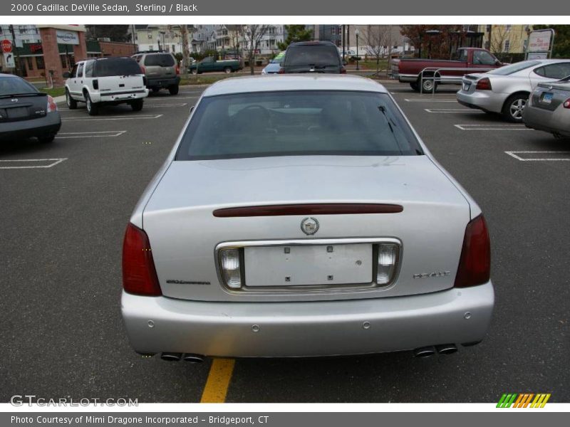 Sterling / Black 2000 Cadillac DeVille Sedan